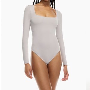 Babaton Contour Longsleeve Bodysuit
